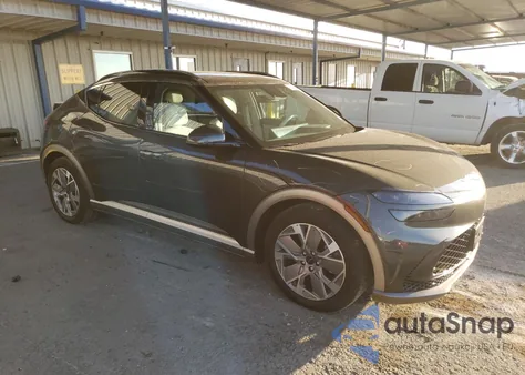 2024 Genesis Gv60 Standard z USA, uszkodzony, nr VIN KMUKB4SA0RU021109